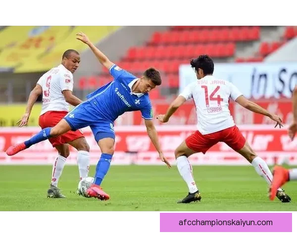 拉波尔特中卫风格稳健，防守覆盖与出球能力持续提升